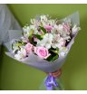 Изящный букет из белоснежных альстромерий и роз 1